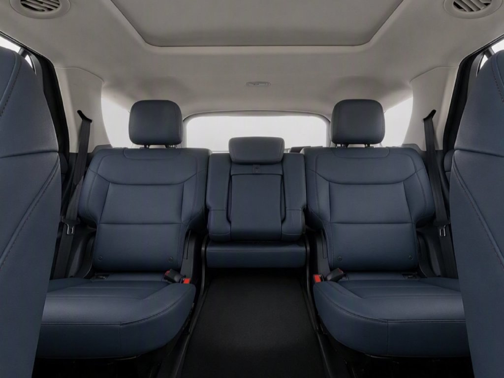 New 2026 Ford Explorer Active w/ Active Comfort Package AWD/4WD image 16