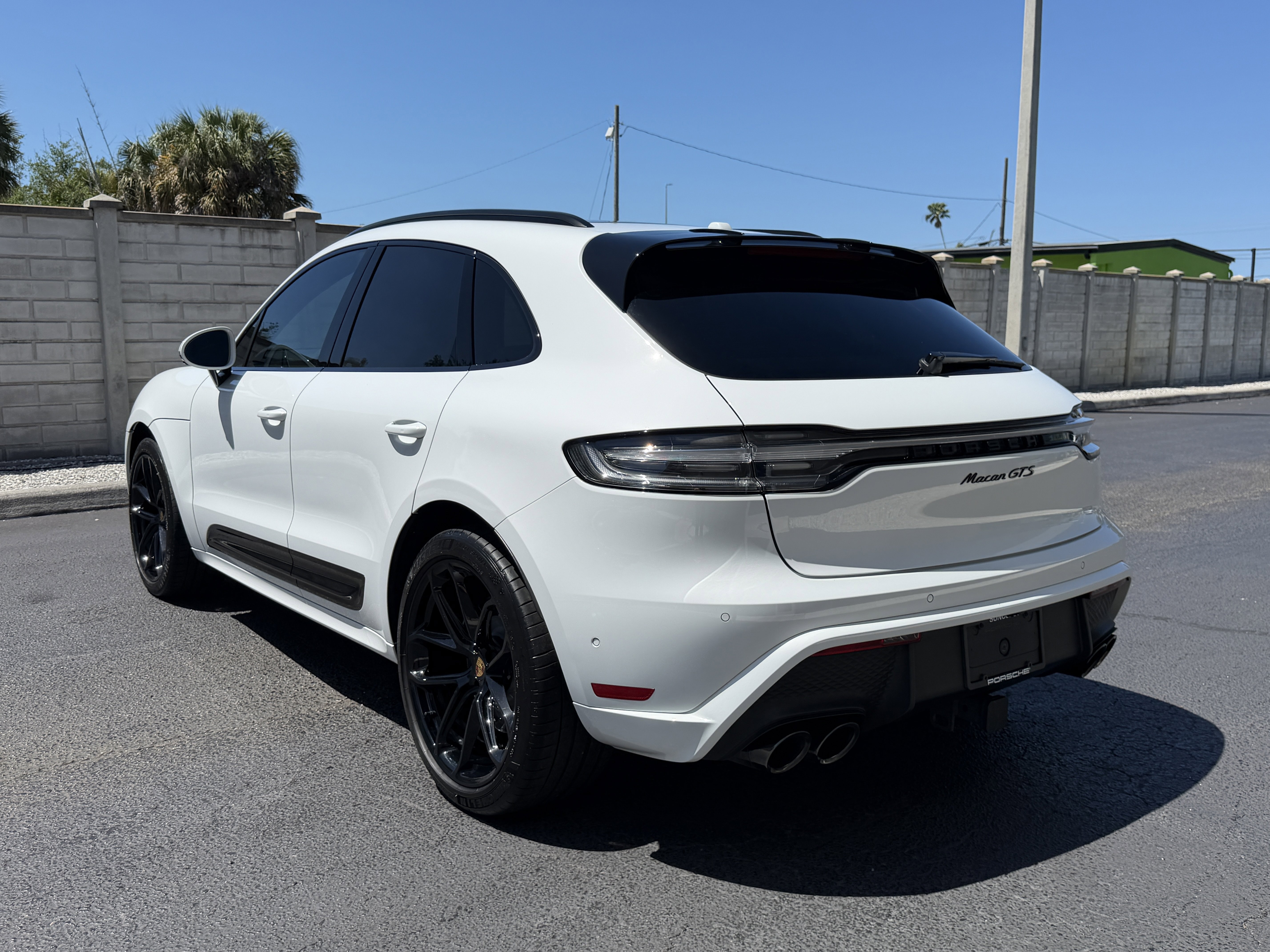 Certified 2025 Porsche Macan GTS image 3