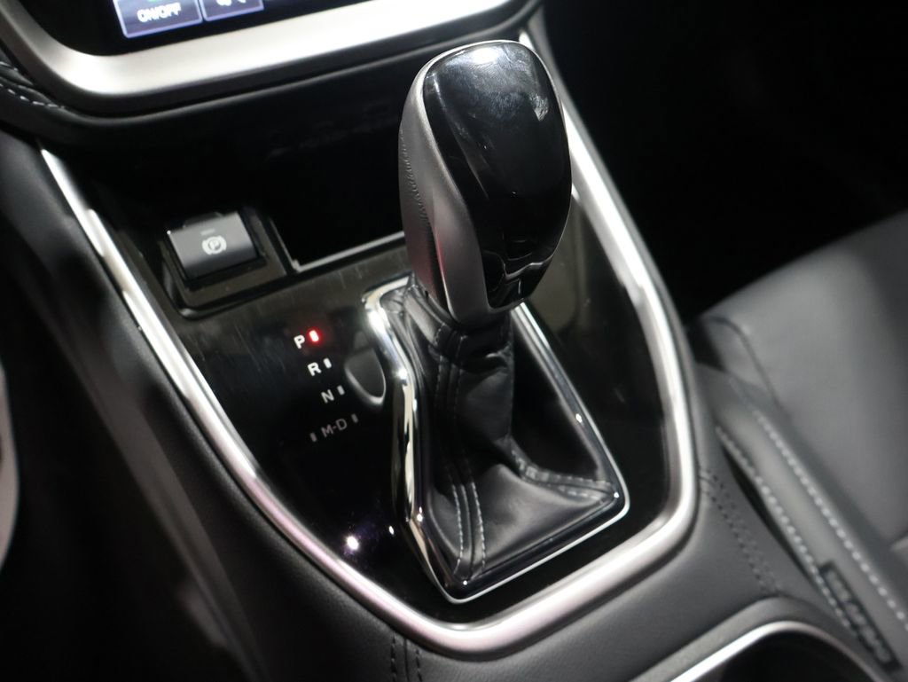 Used 2025 Subaru Outback Limited image 29