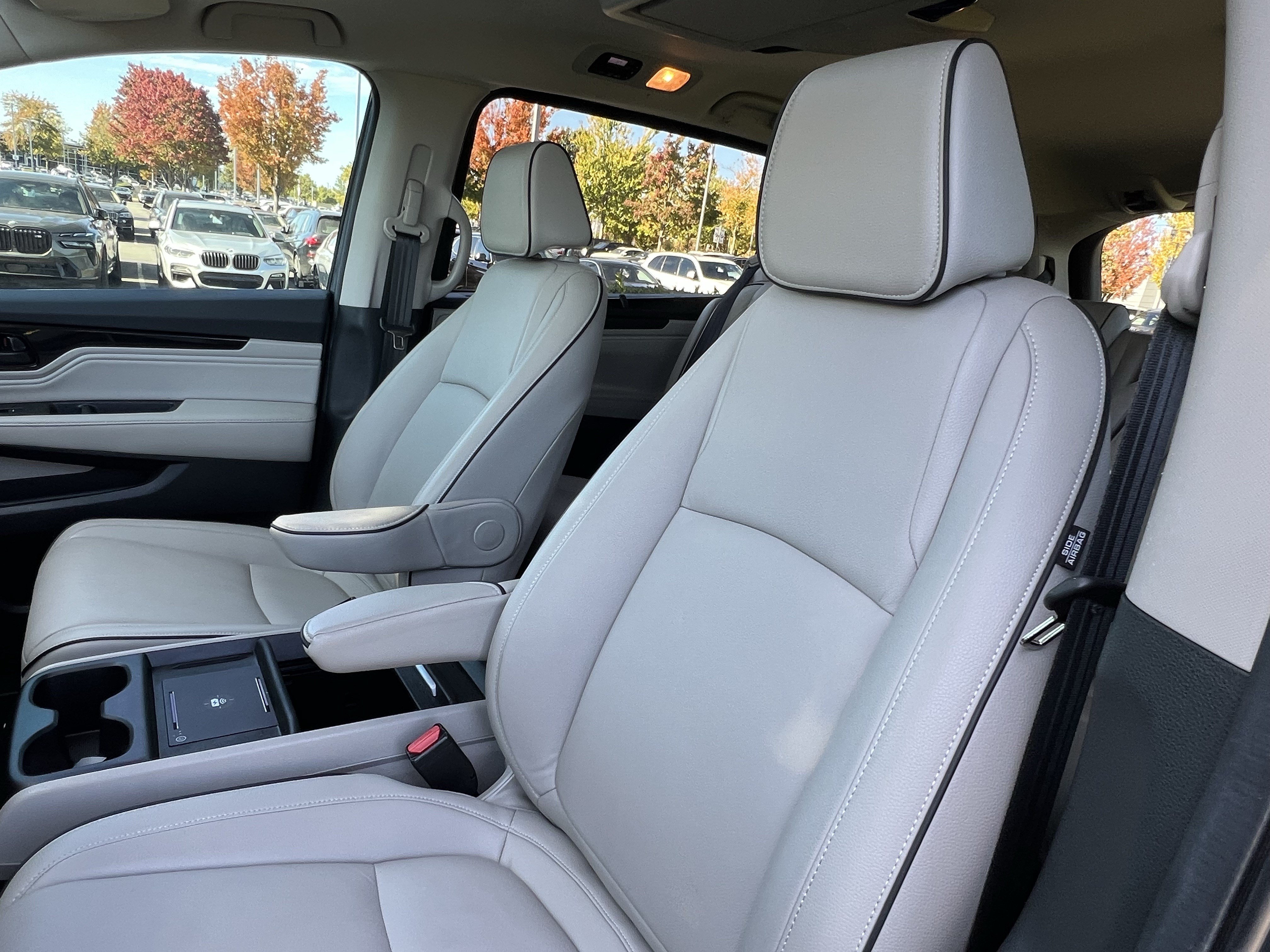 Used 2025 Honda Odyssey Touring image 16