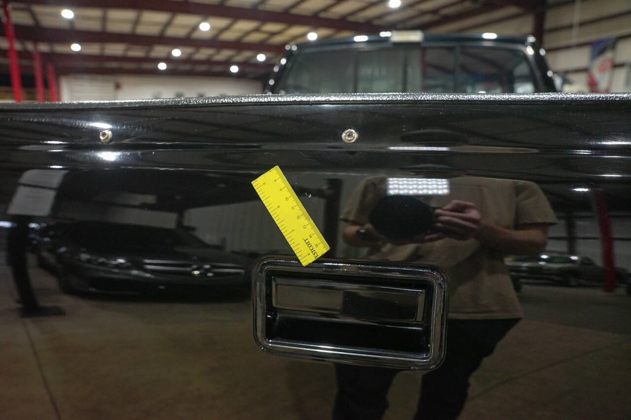 Used 1990 Chevrolet Silverado 1500 2WD Regular Cab image 36