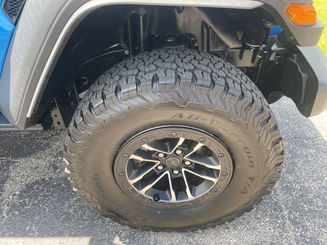Used 2024 Jeep Wrangler Unlimited Sport AWD/4WD image 16