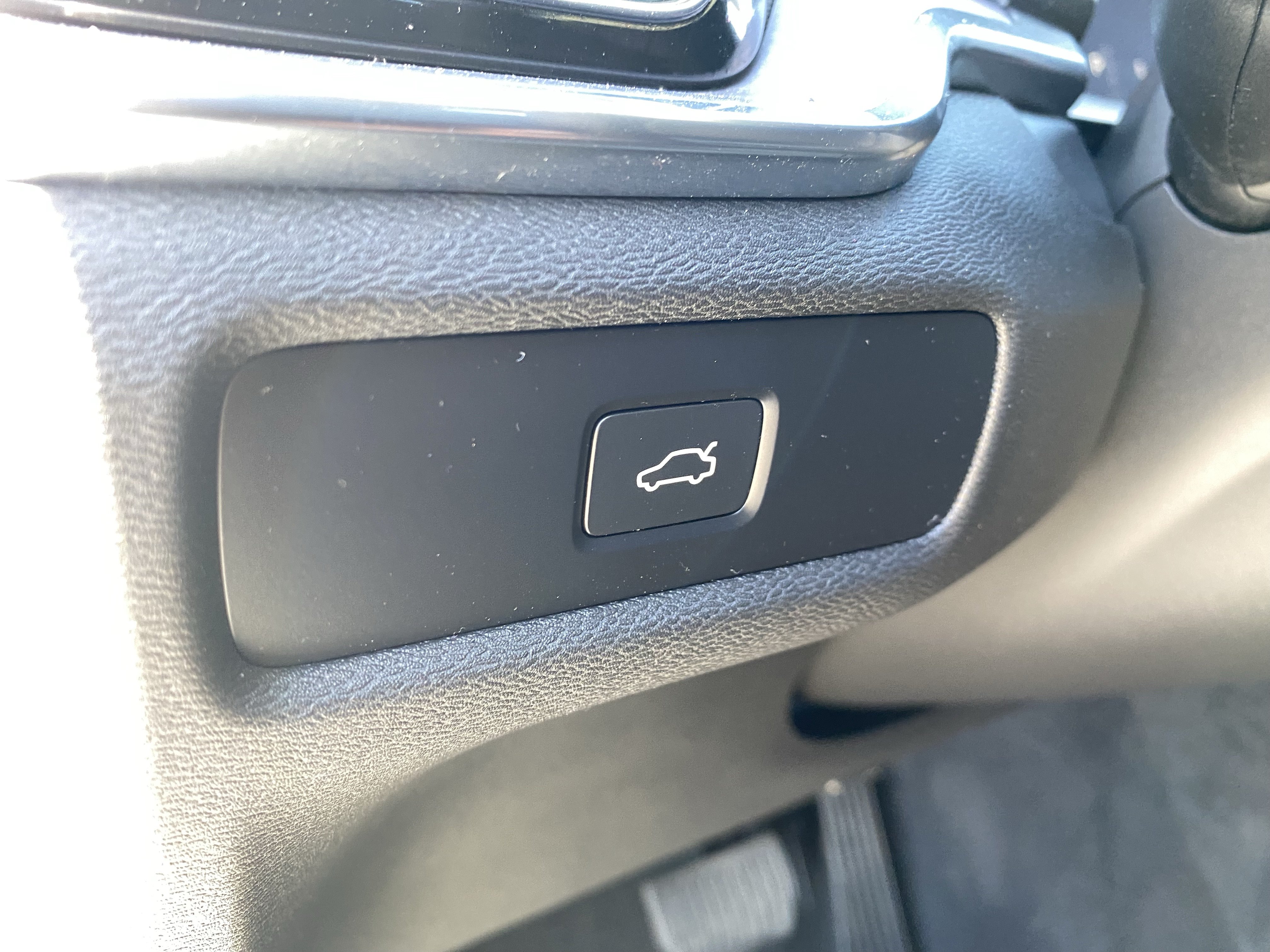 Used 2024 Volvo S60 B5 Core AWD/4WD image 19