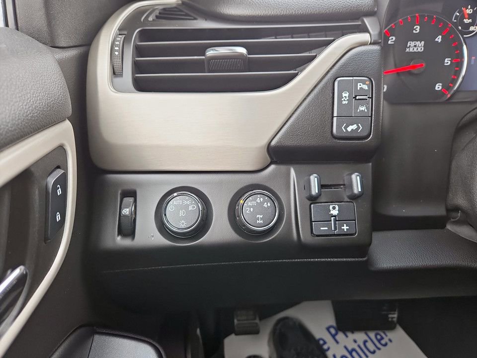 Used 2016 GMC Yukon Denali image 20