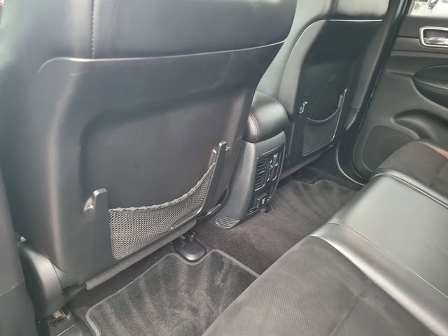 Used 2015 Jeep Grand Cherokee Altitude image 12