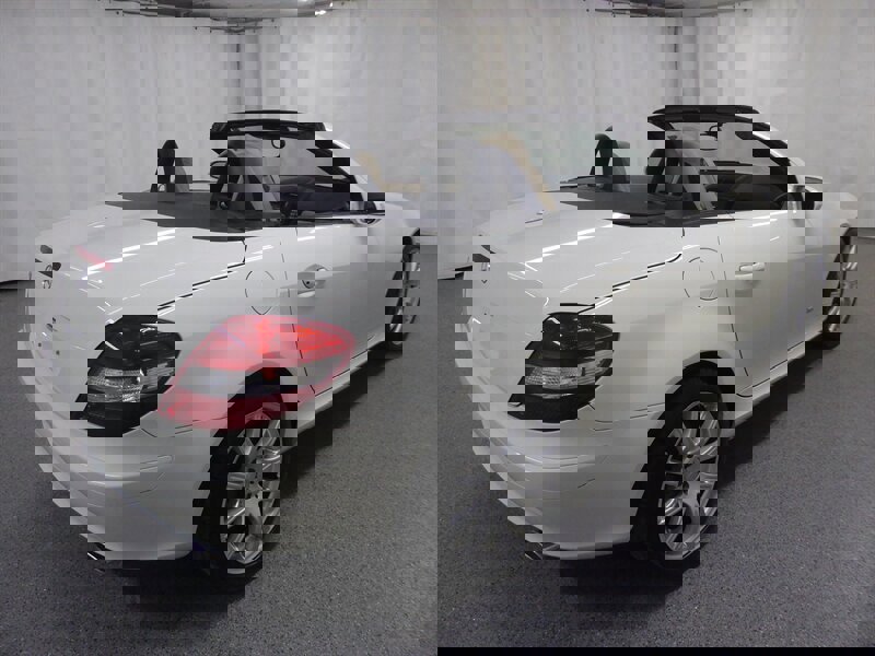 Used 2007 Mercedes-Benz SLK 350 image 7