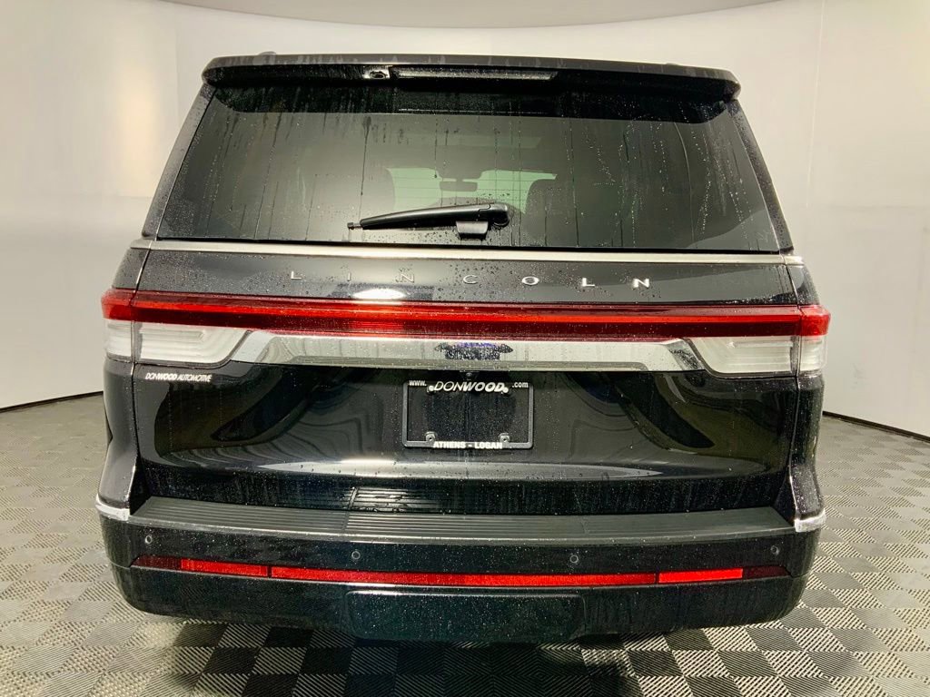 Used 2024 Lincoln Navigator Reserve image 14
