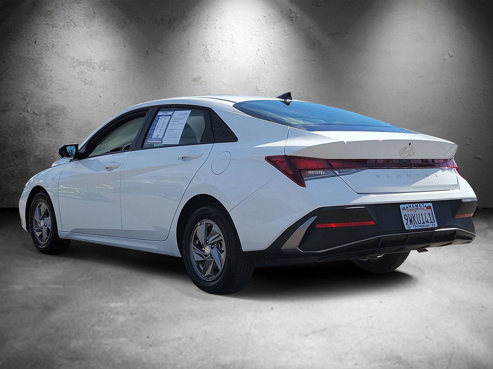 Certified 2025 Hyundai Elantra SE image 4