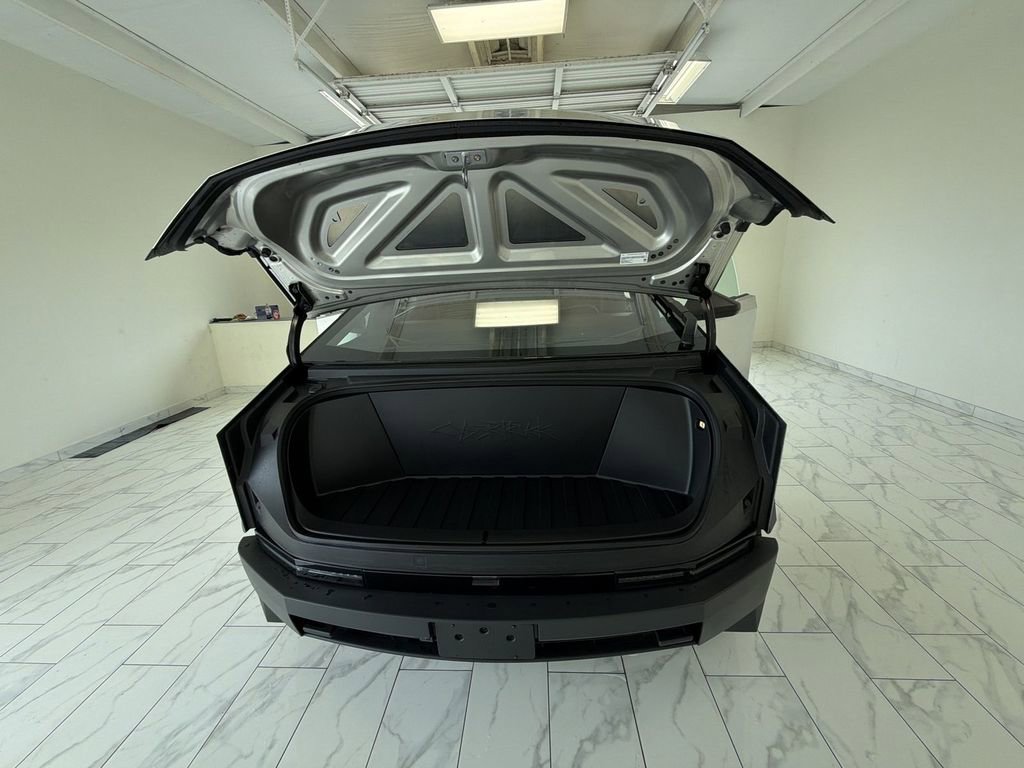 Used 2025 Tesla Cybertruck AWD Crew Cab image 30