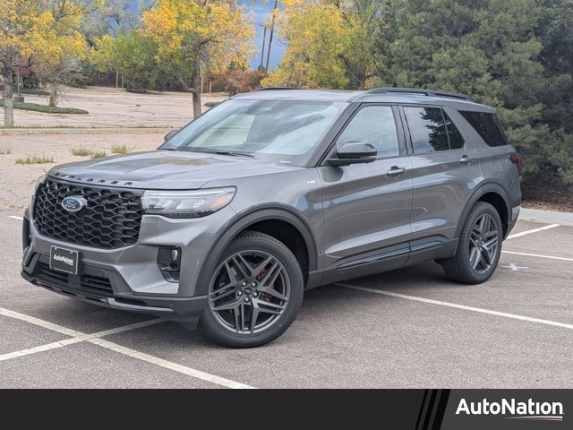 New 2025 Ford Explorer ST-Line w/ Premium Package