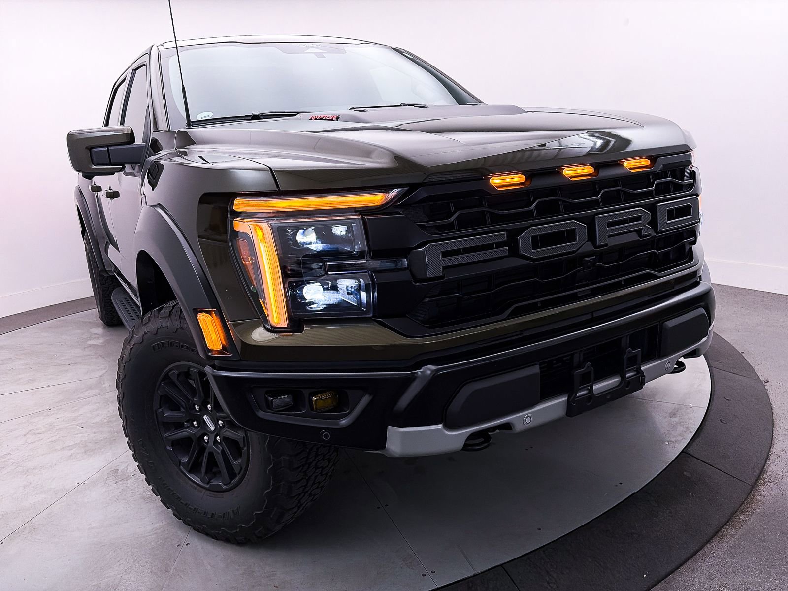 Used 2024 Ford F150 Raptor image 11