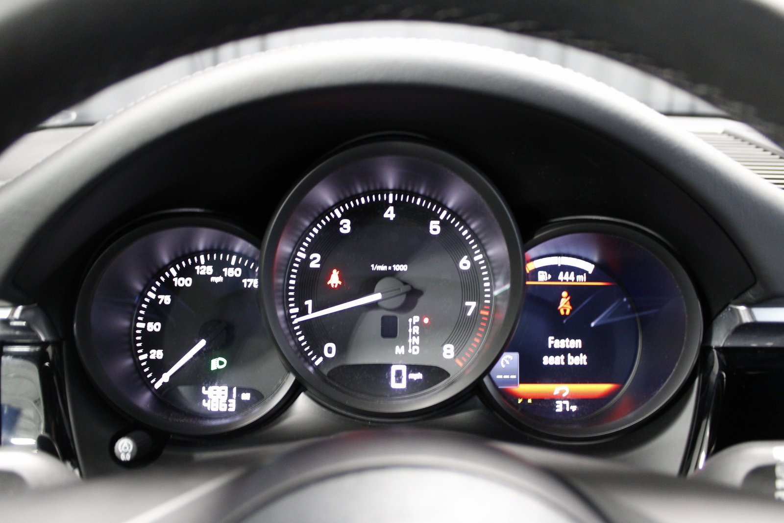 Certified 2025 Porsche Macan image 31