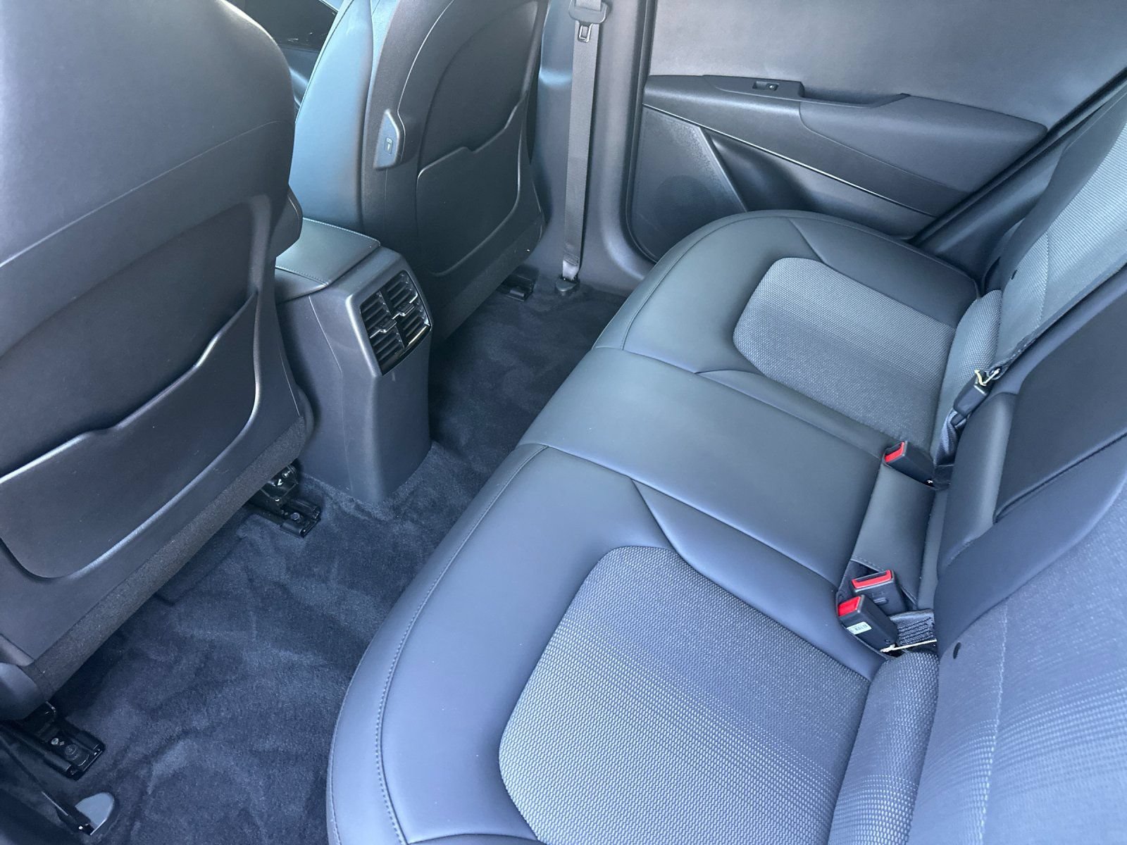 Certified 2024 Kia Niro Wind FWD image 12