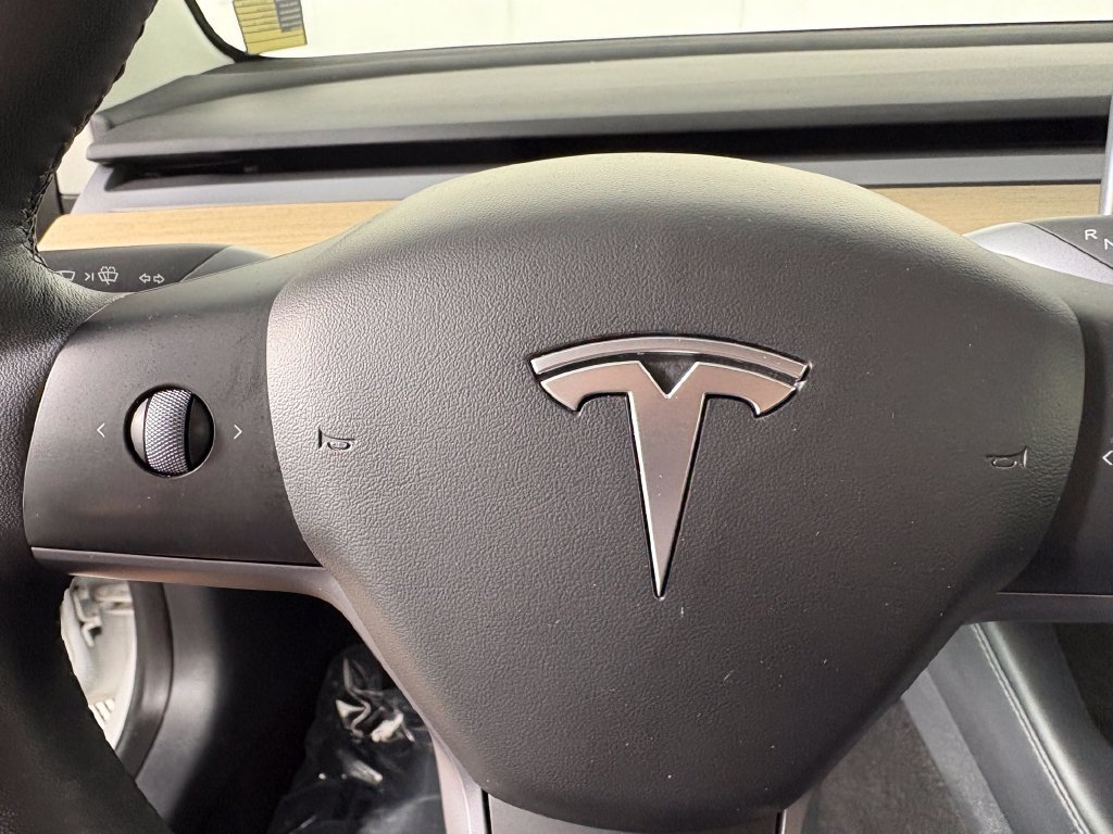 Used 2022 Tesla Model 3 Long Range AWD/4WD image 22