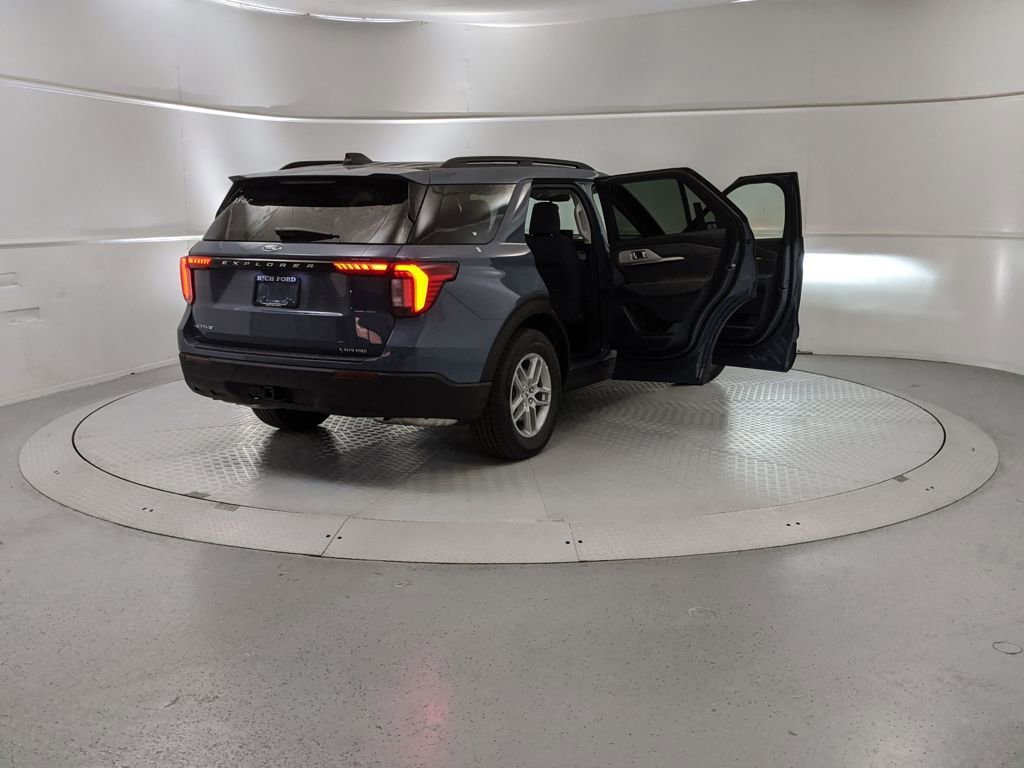New 2025 Ford Explorer Active image 9