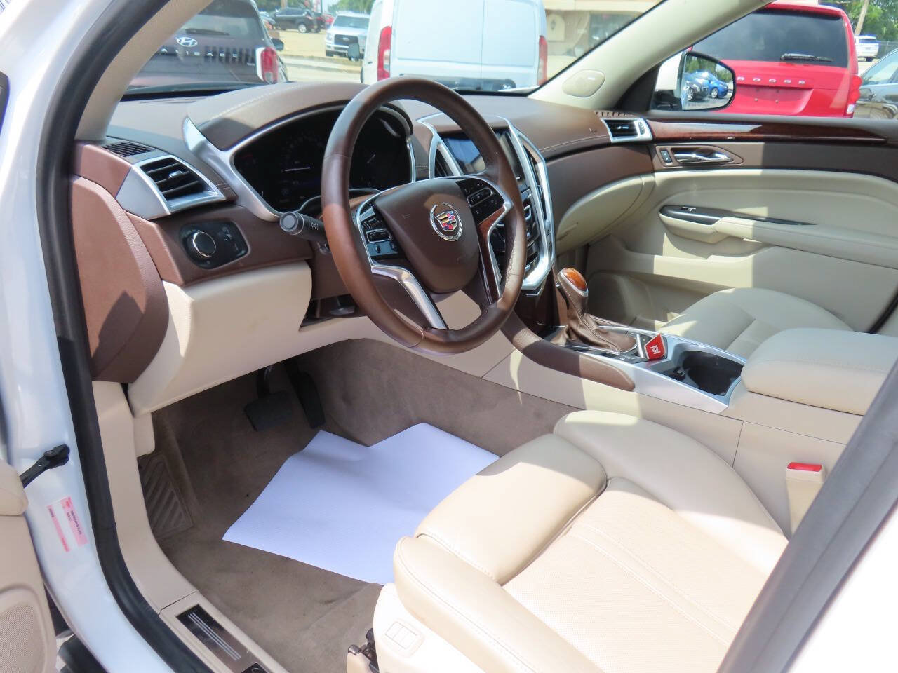 Used 2016 Cadillac SRX Luxury w/ Driver Awareness Package FWD image 11