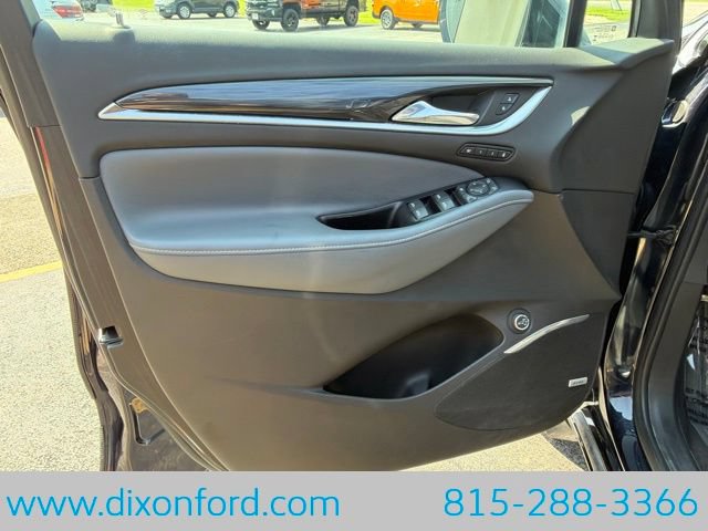Used 2020 Buick Enclave Premium w/ Surround and Sites Package AWD/4WD image 25