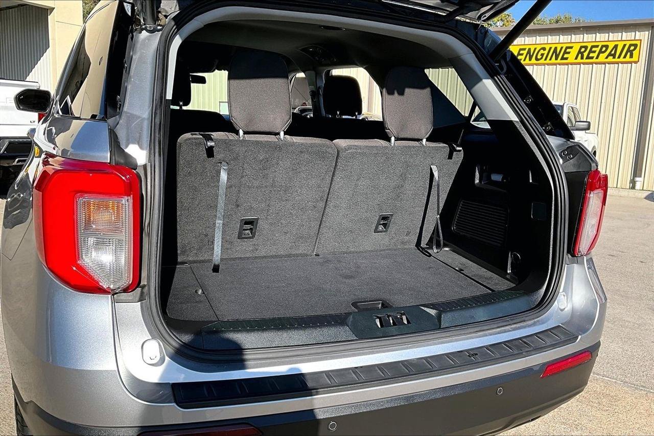 Used 2021 Ford Explorer XLT AWD/4WD image 24