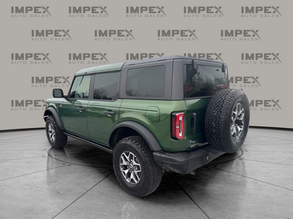 Used 2025 Ford Bronco Badlands image 3