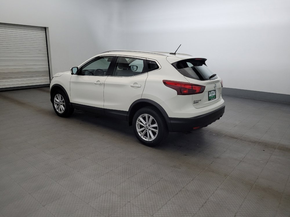 Used 2019 Nissan Rogue Sport SV w/ Technology Package AWD/4WD image 3