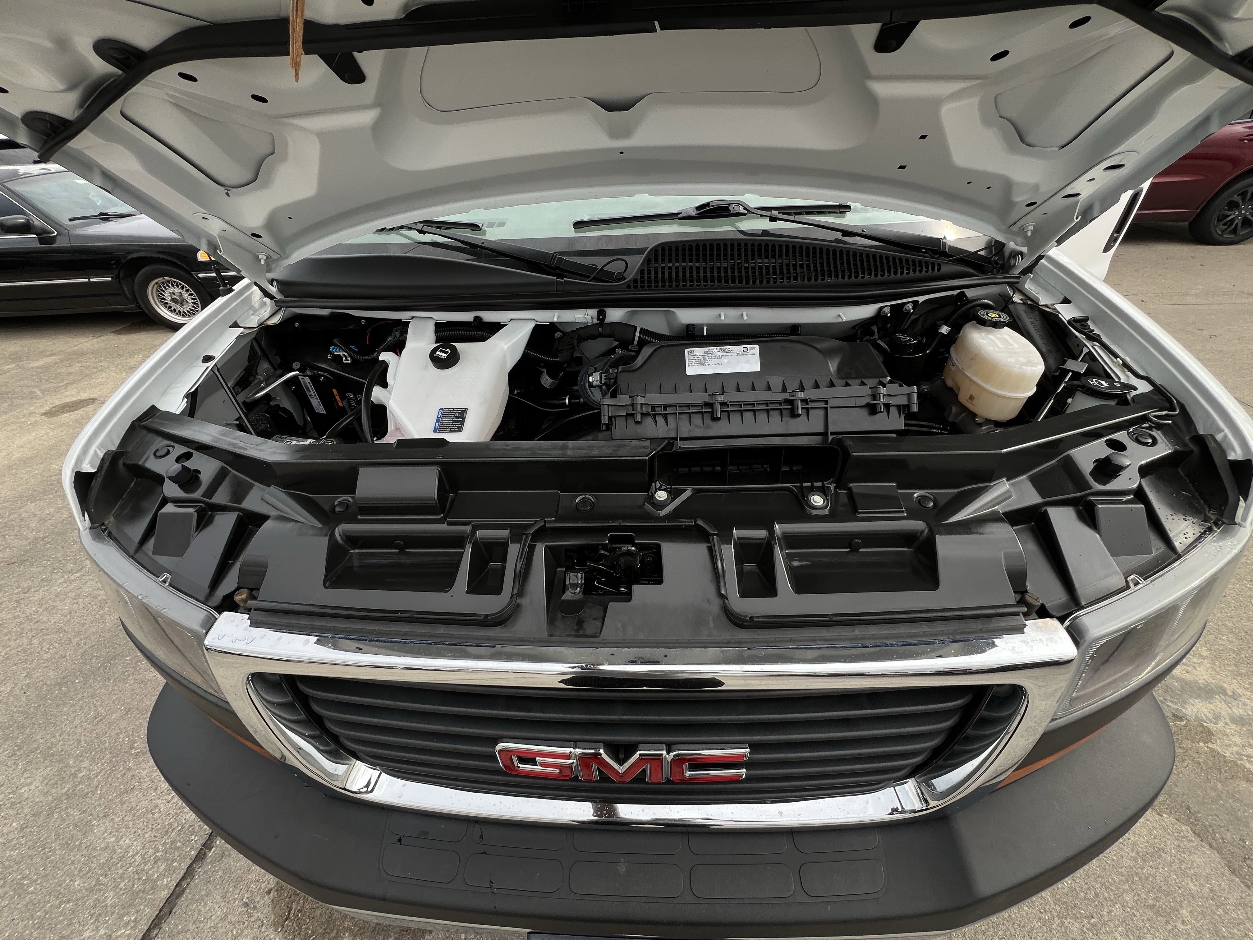 Used 2024 GMC Savana 2500 w/ Driver Convenience Package image 22