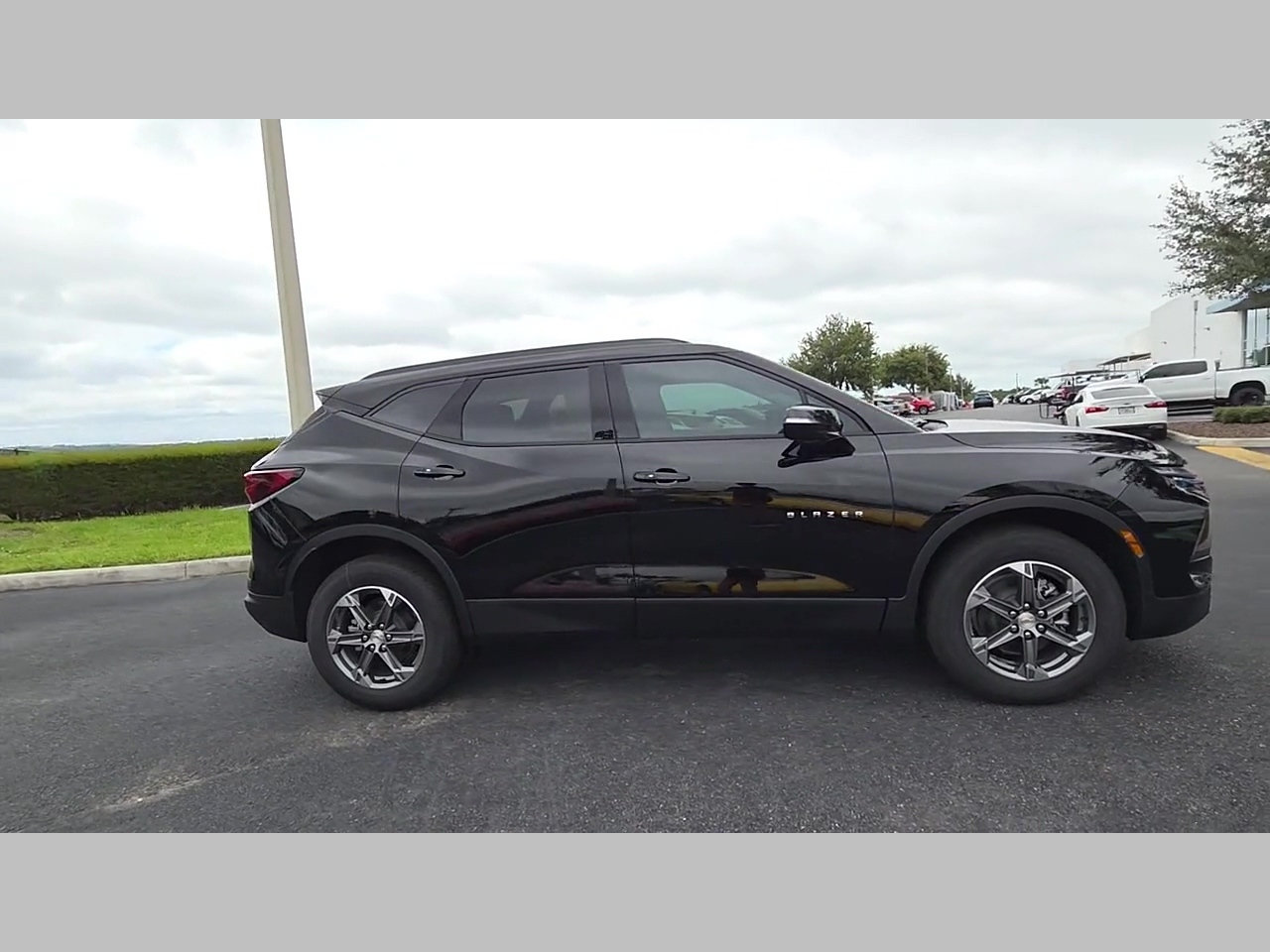 New 2026 Chevrolet Blazer LT w/ Sound & Technology Package FWD image 17