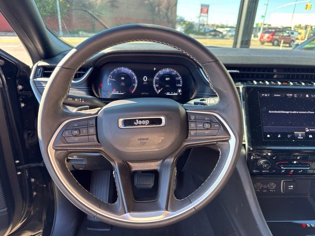 Used 2024 Jeep Grand Cherokee L Altitude AWD/4WD image 14