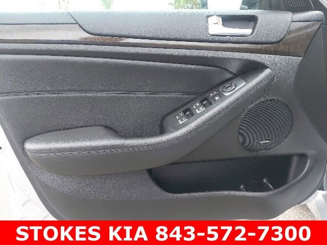 Used 2016 Kia Cadenza FWD image 21
