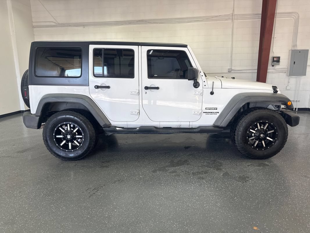 Used 2013 Jeep Wrangler Unlimited Sport AWD/4WD image 3