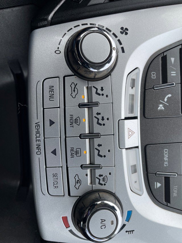 Used 2014 Chevrolet Equinox LS image 24