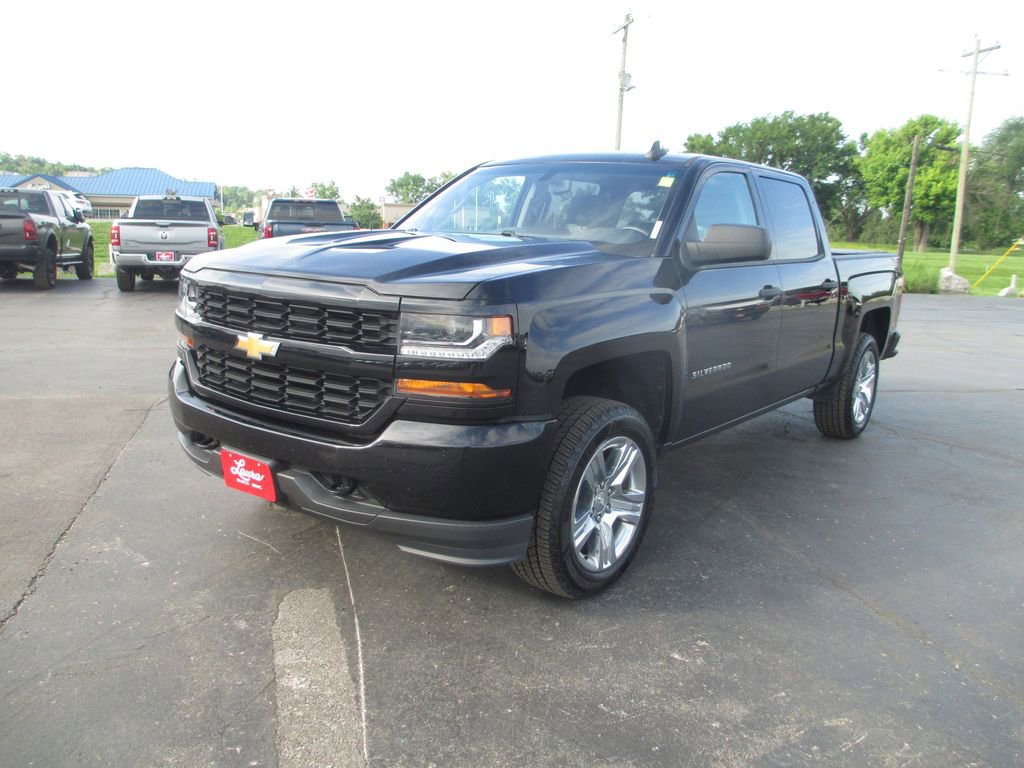 Used 2018 Chevrolet Silverado 1500 Custom w/ Custom Value Package AWD/4WD image 14