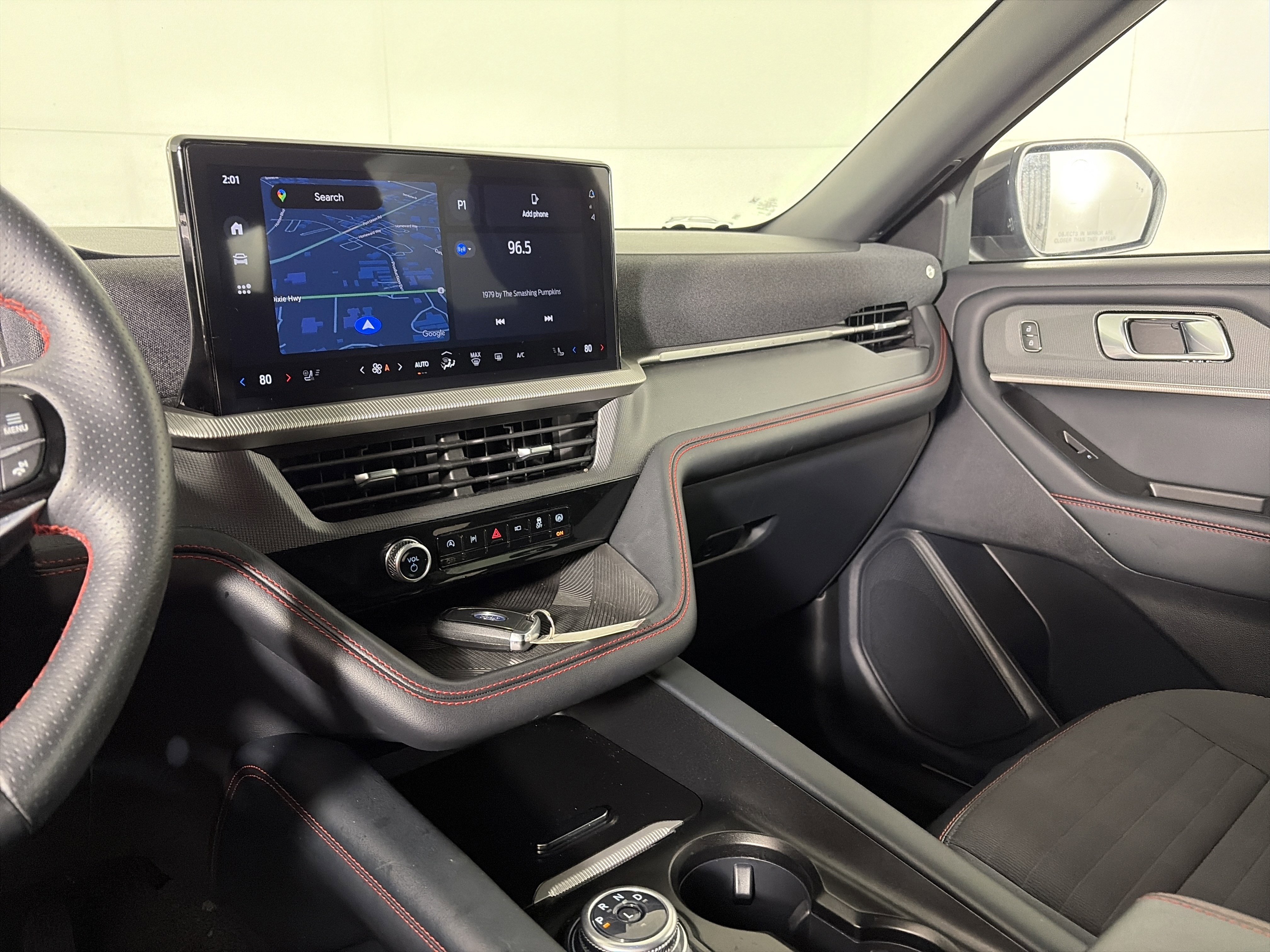 Used 2025 Ford Explorer ST-Line w/ ST-Line Street Pack image 25