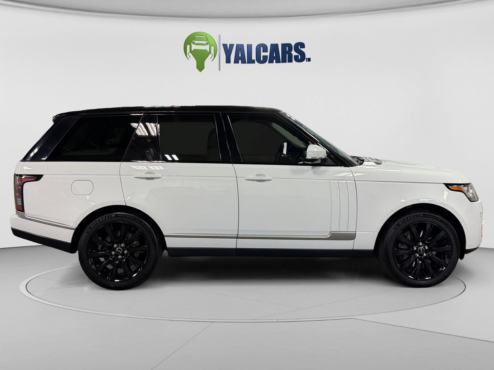 Used 2015 Land Rover Range Rover Supercharged AWD/4WD image 6