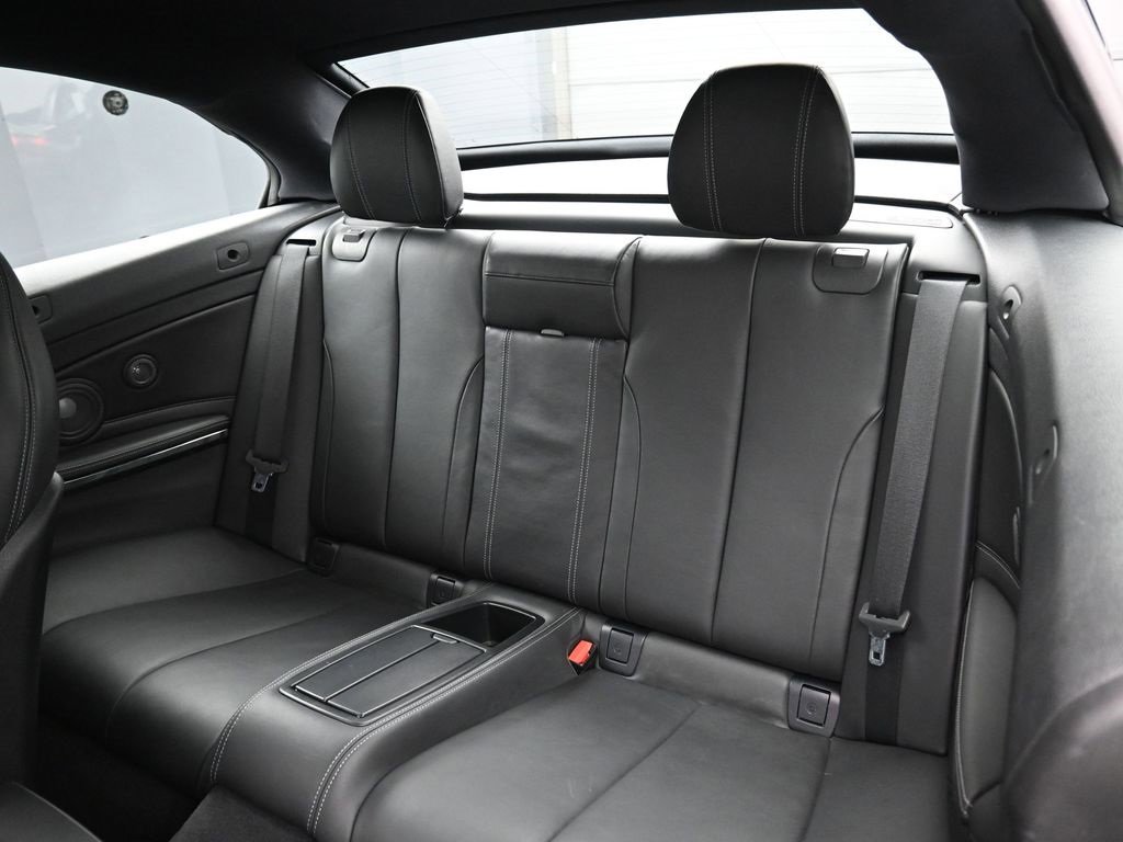 Used 2015 BMW M4 Convertible image 30