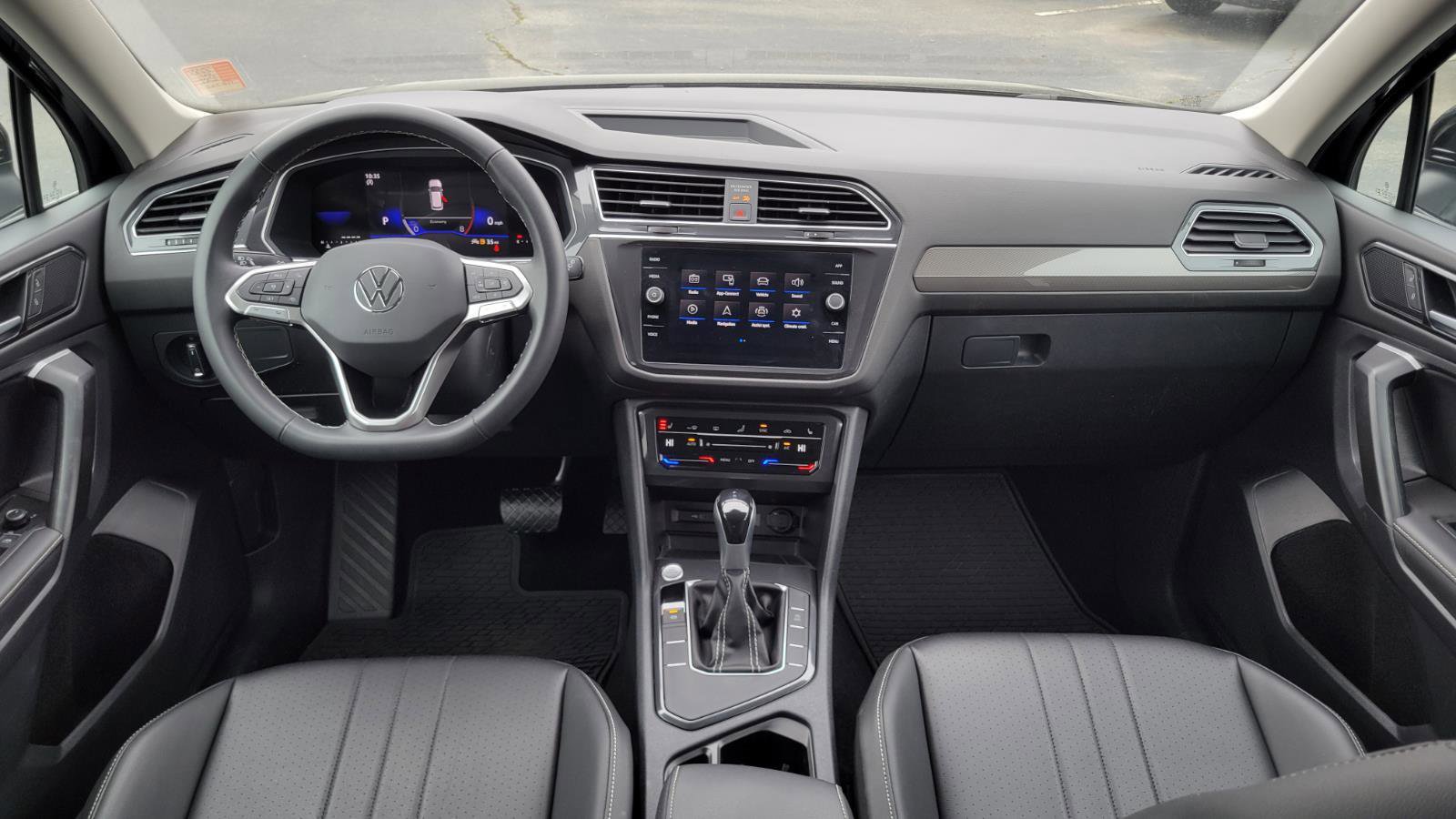 Certified 2023 Volkswagen Tiguan SE image 46