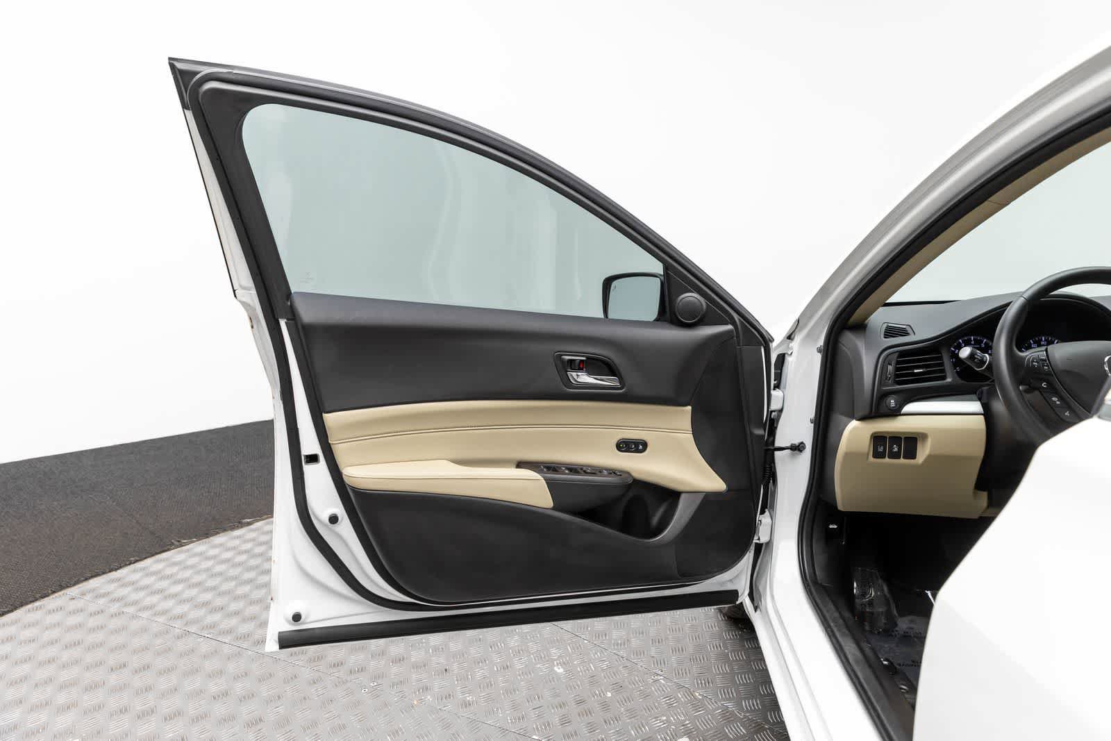 Used 2018 Acura ILX w/ Premium Package image 23