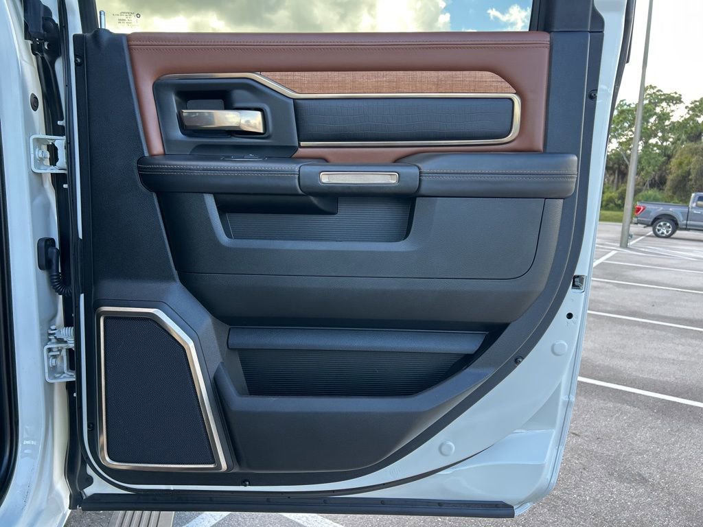 Used 2023 RAM 2500 Limited image 59