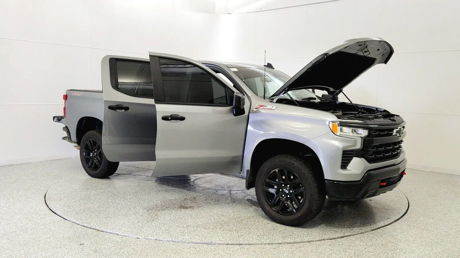 Used 2025 Chevrolet Silverado 1500 LT Trail Boss image 9