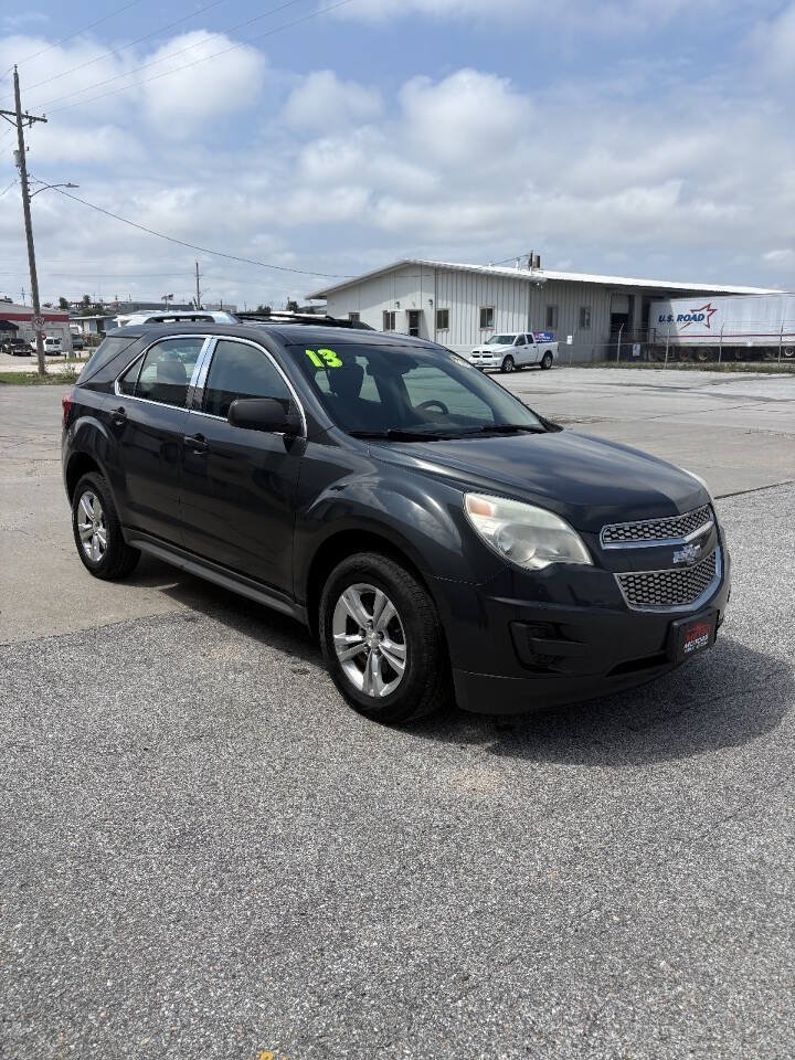 Used 2013 Chevrolet Equinox LS AWD/4WD image 2