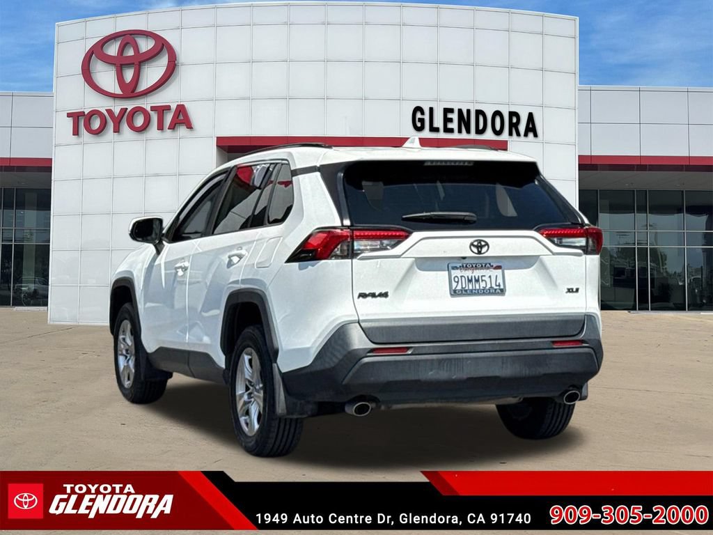 Certified 2022 Toyota RAV4 XLE w/ Convenience Package FWD image 9