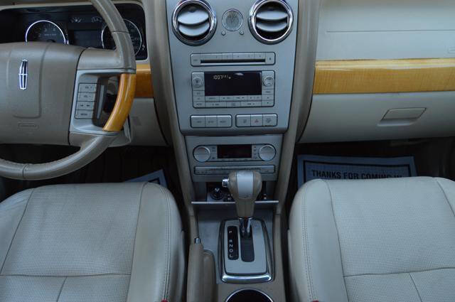 Used 2008 Lincoln MKZ image 20
