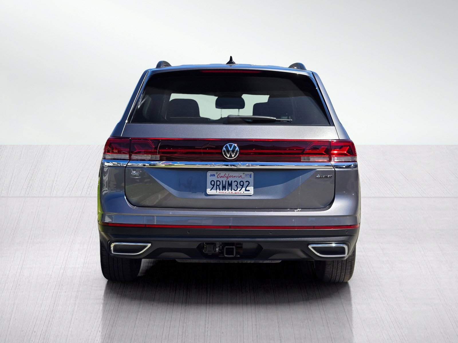 Used 2025 Volkswagen Atlas SE AWD/4WD image 5