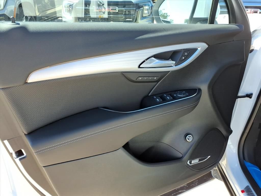 New 2026 Buick Enclave Avenir w/ Super Cruise Package FWD image 12