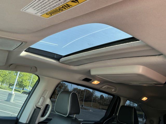 Used 2025 Honda Odyssey Elite image 17