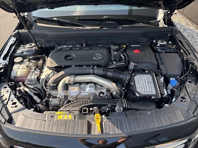 Used 2025 Mercedes-Benz GLB 250 GLB 250 image 43