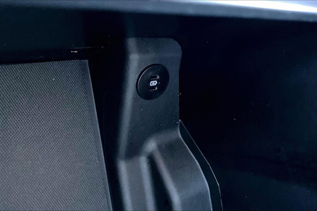 Used 2024 Ford F150 XLT w/ Mobile Office Package image 17