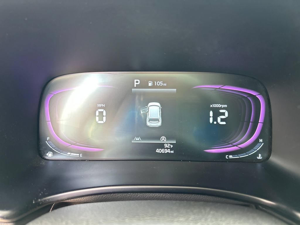 Used 2025 Kia Soul LX w/ LX Technology Package FWD image 17