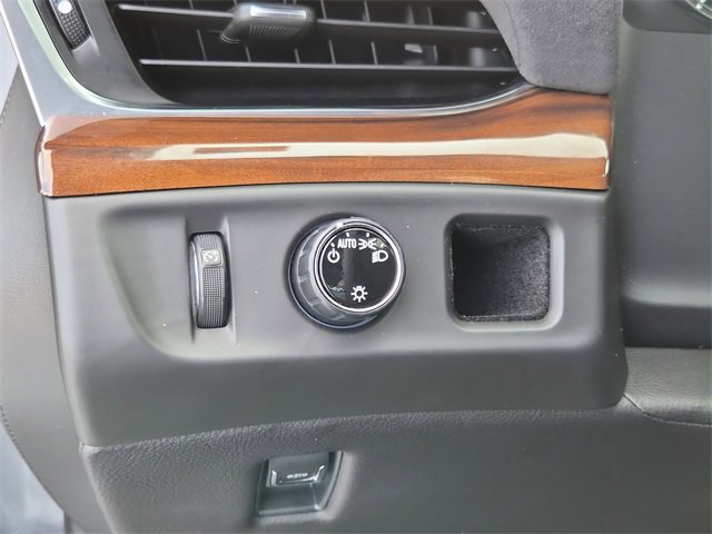 Used 2020 Cadillac Escalade ESV Premium Luxury image 27