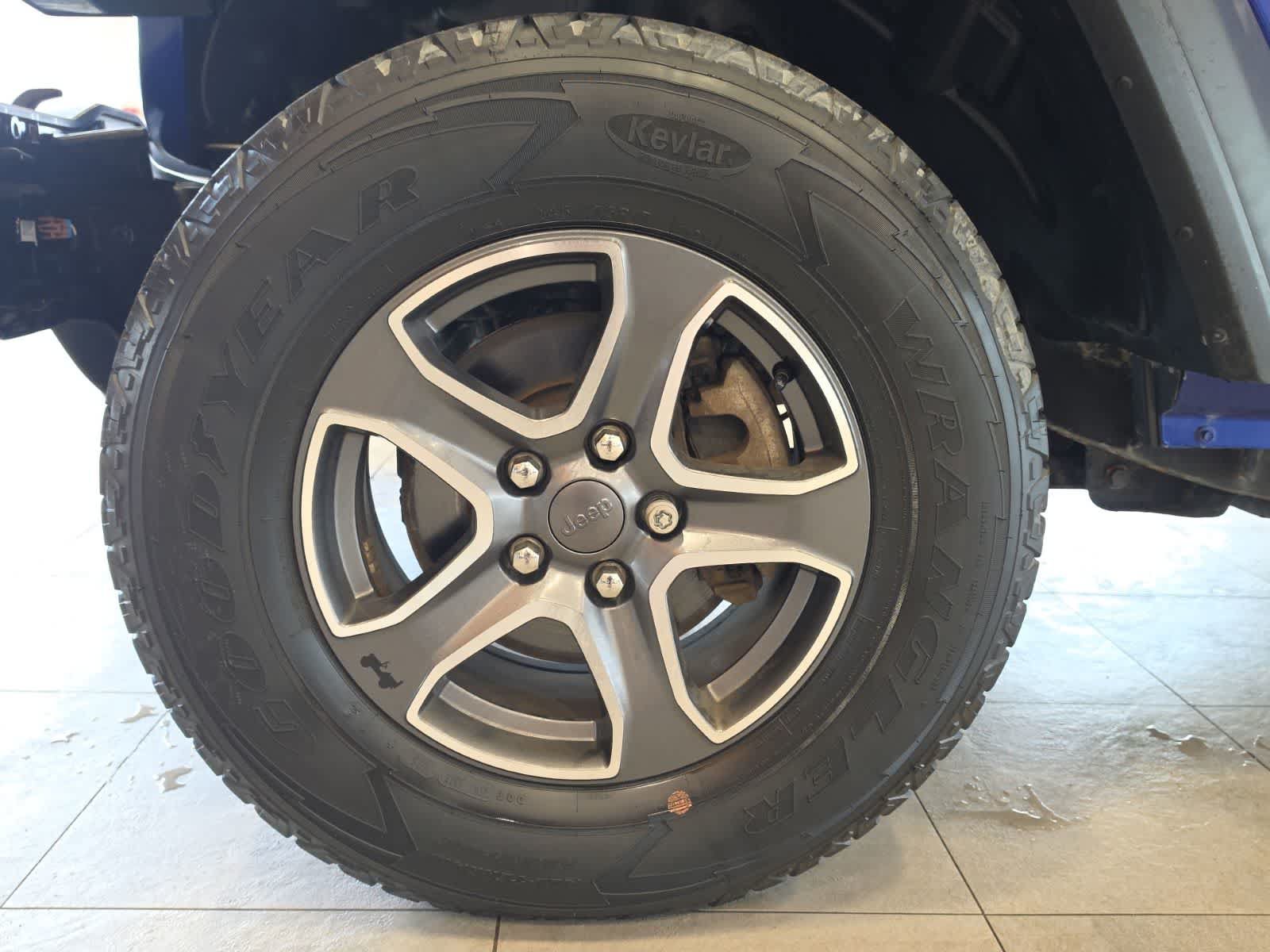 Used 2020 Jeep Wrangler Sport AWD/4WD image 13