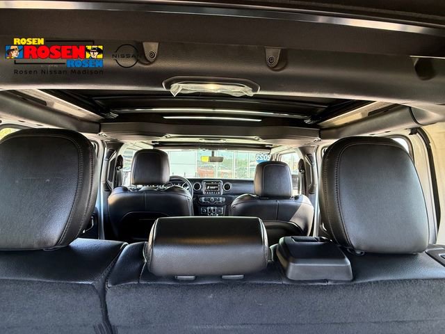 Used 2023 Jeep Wrangler Unlimited Sahara w/ Cold Weather Group AWD/4WD image 33